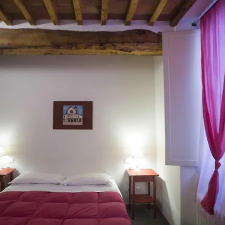 Guest house Le Donzelle - Hituscany